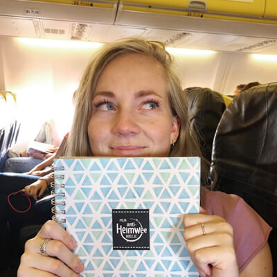 Vrouw krijgt van vriendinnen een vriendenboekje op haar 30ste verjaardag